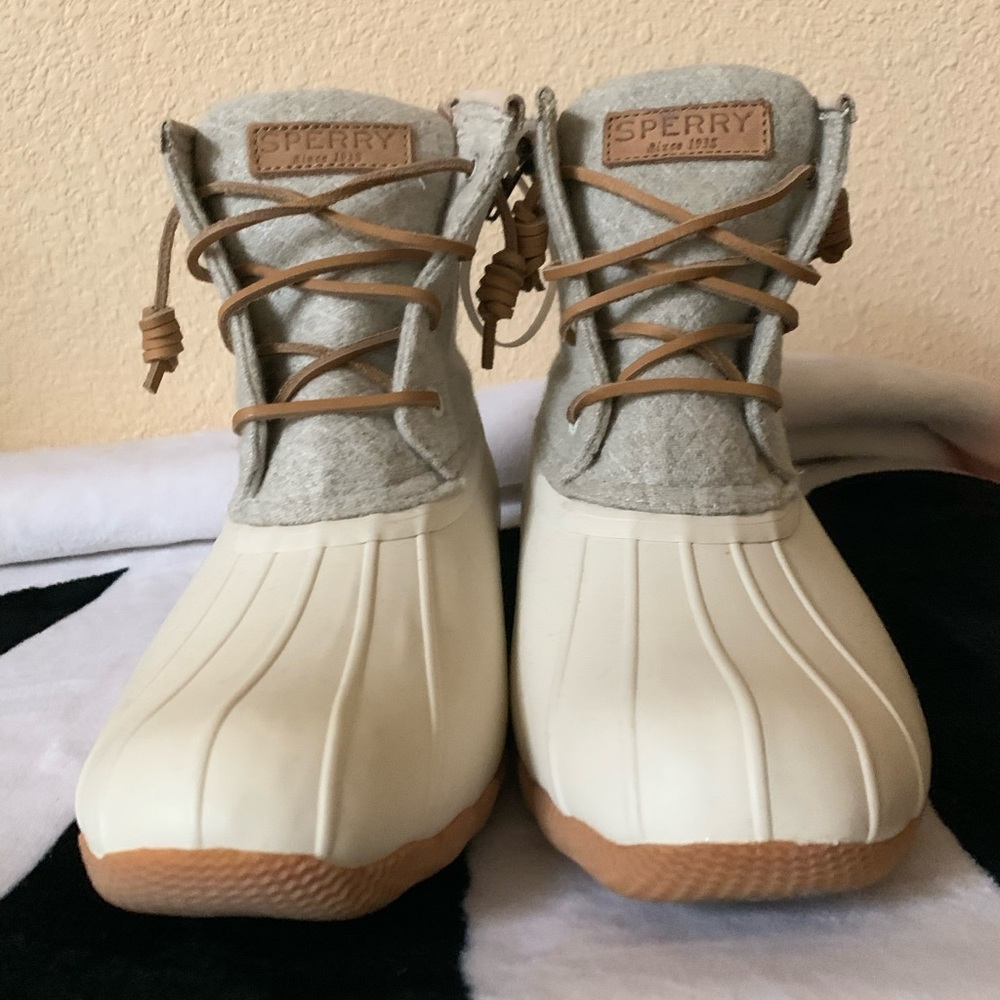 [ SOLD] Sperry Duck Boots